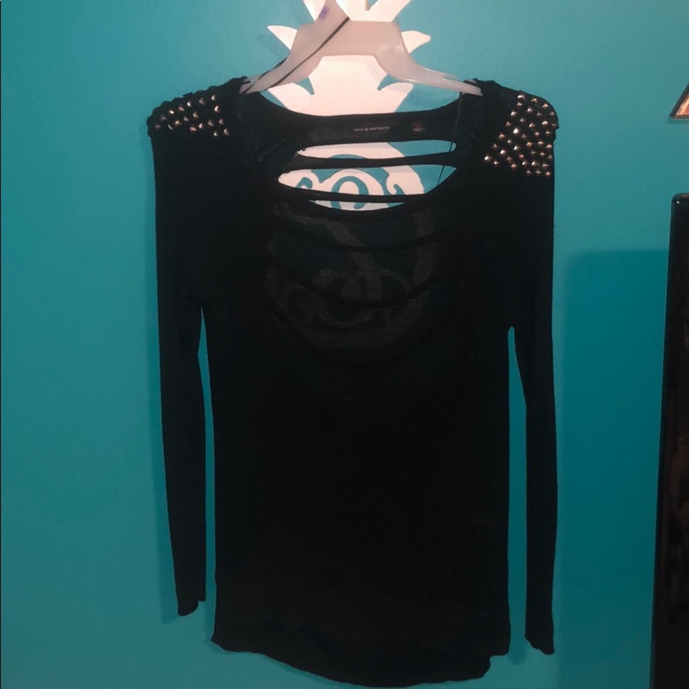 Black studded cut out sweater🖤🤘🏻